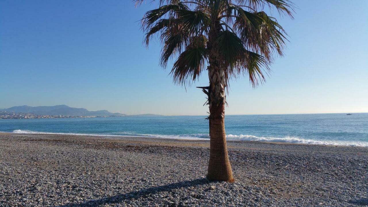 Résidence Cap Azur Appartement 228 Villeneuve-Loubet Esterno foto